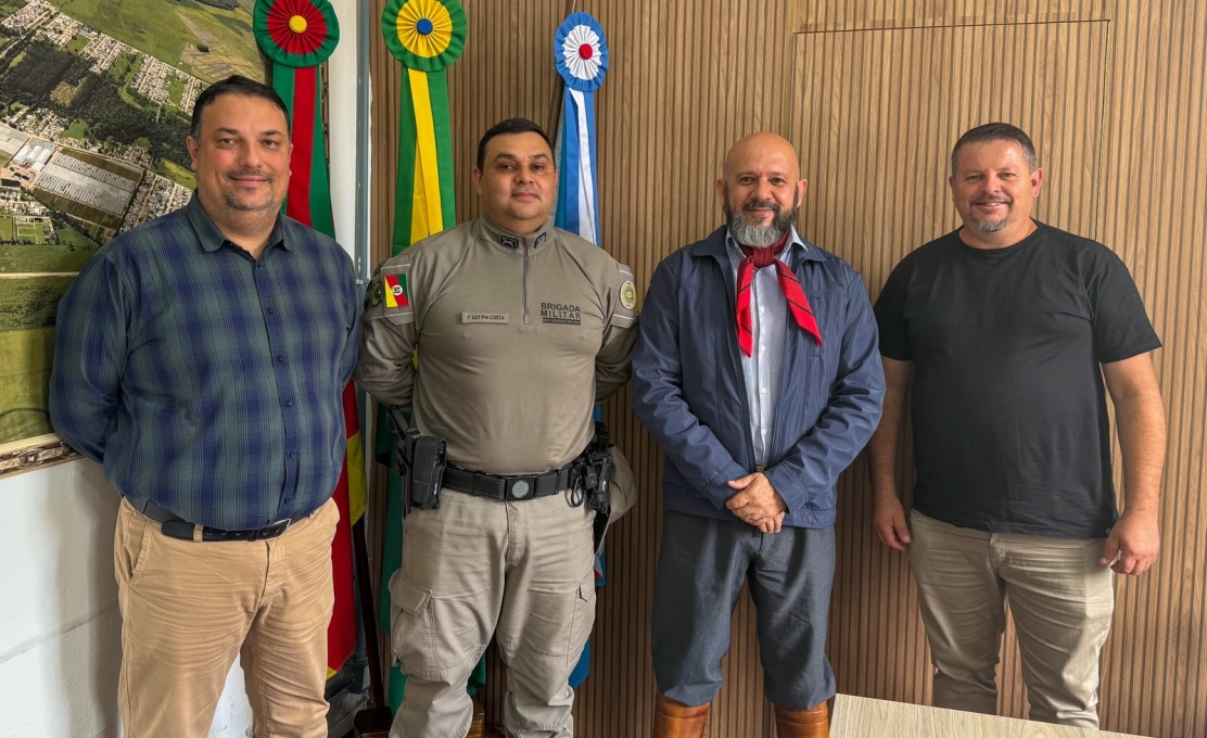 Prefeitura agradece ao Sargento Costa pelos serviços prestados a Barra do Ribeiro após transfe...