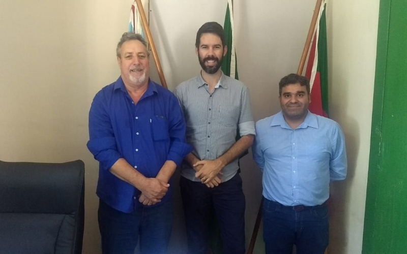 VERBAS GARANTIDAS: MUNICÍPIO RECEBERÁ UMA VAN PARA A SAÚDE E DOIS CONSULTÓRIOS ODONTOLÓGICOS 