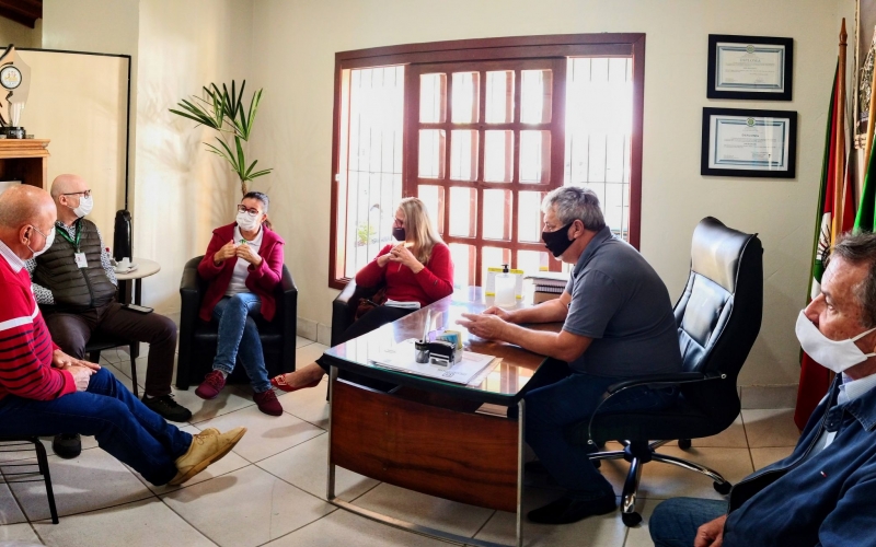 Prefeito recebe CMPC